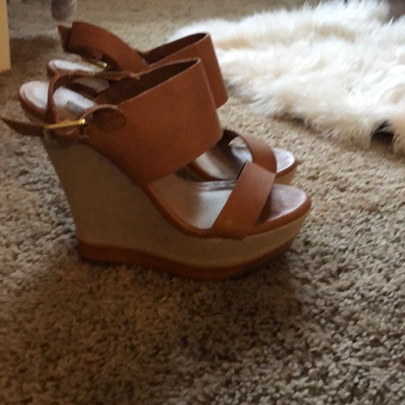 Sandals - Picture 1 of 2